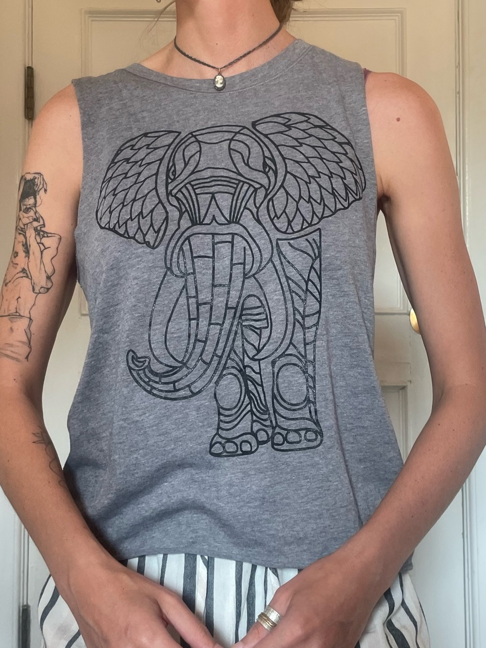 Sleeveless Gray Elephant Graphic Tank Top - Women's